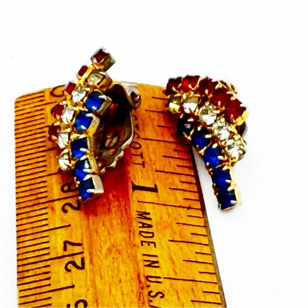 Vtg Patriotic Clip On Earrings American Flag Wave Red Whit Blue